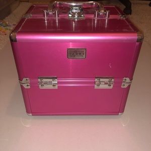 Traveling Makeup box! 💕